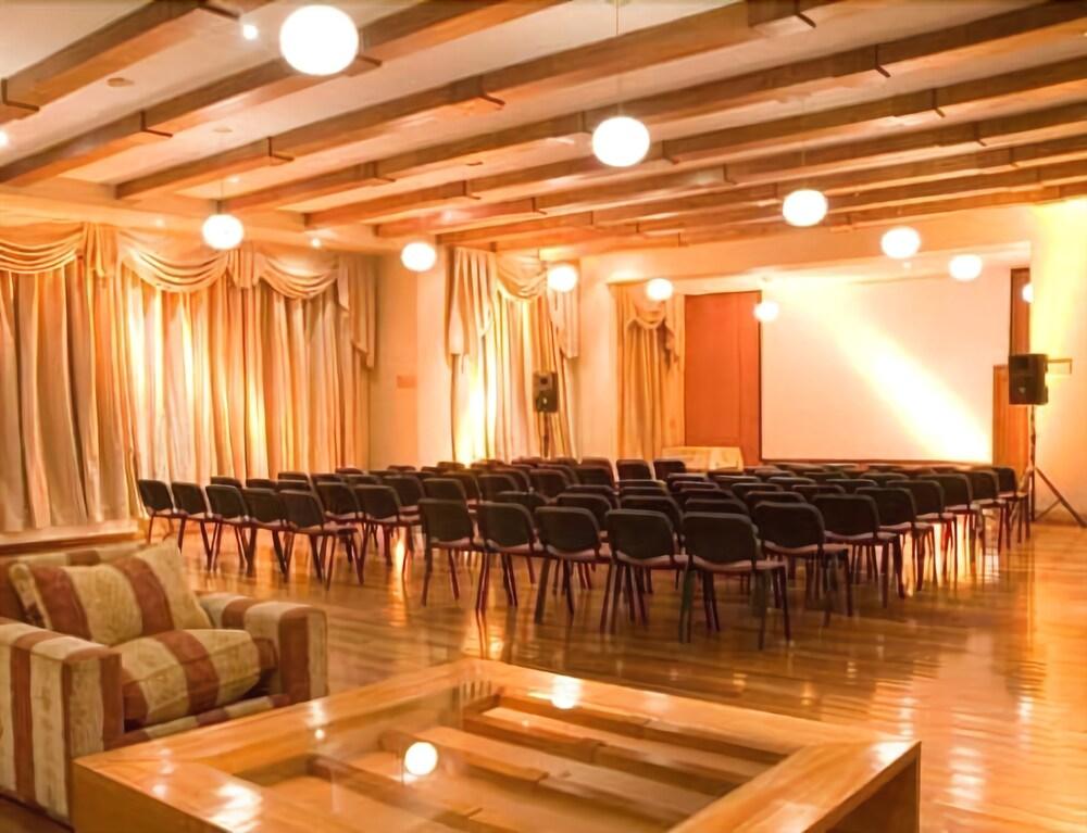 Sala de Reuniones Hotel Vicente Costanera