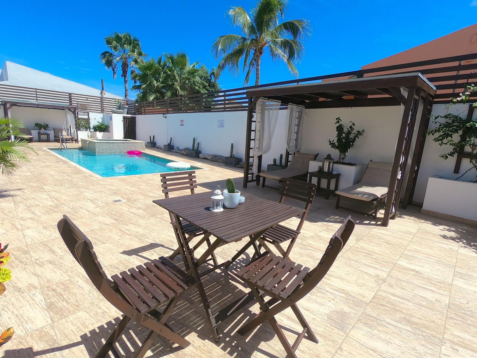 Varios Aruba Lagunita