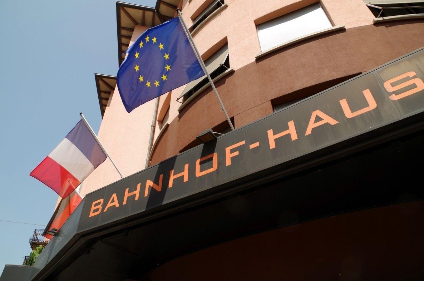 Vista Exterior Bahnhof Haus