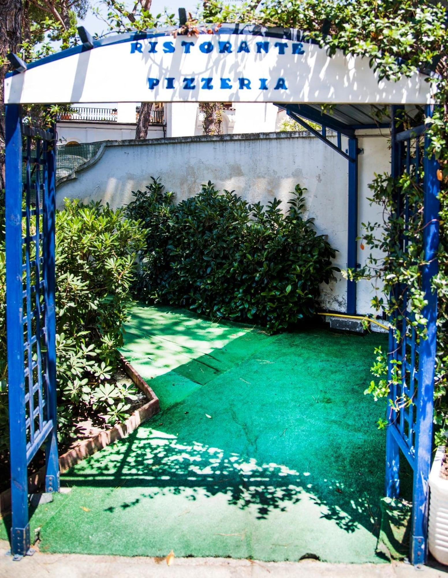 Vista Piscina Hotel Ristorante Meson Feliz