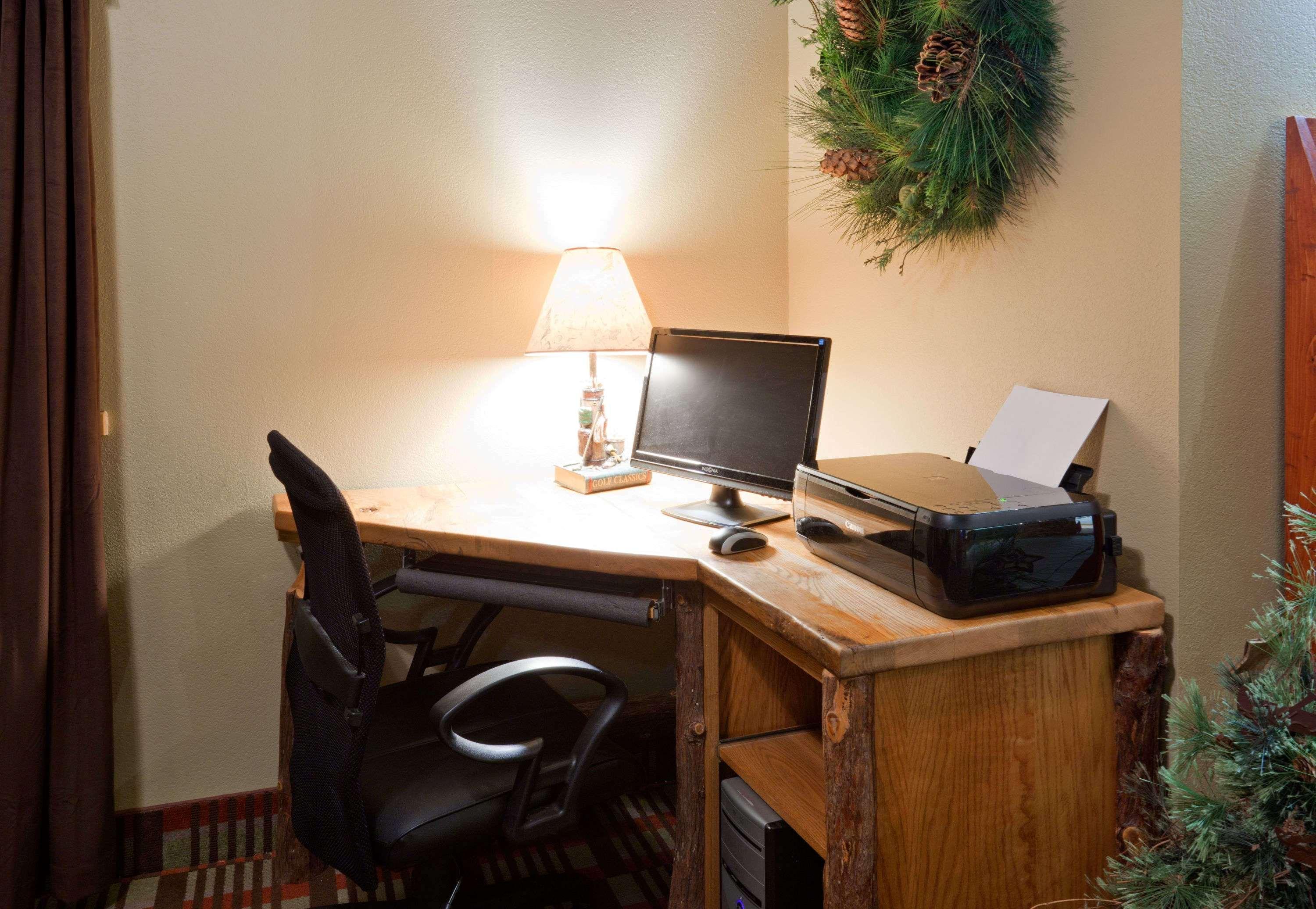 Centro de Negocios AmericInn by Wyndham Pequot Lakes