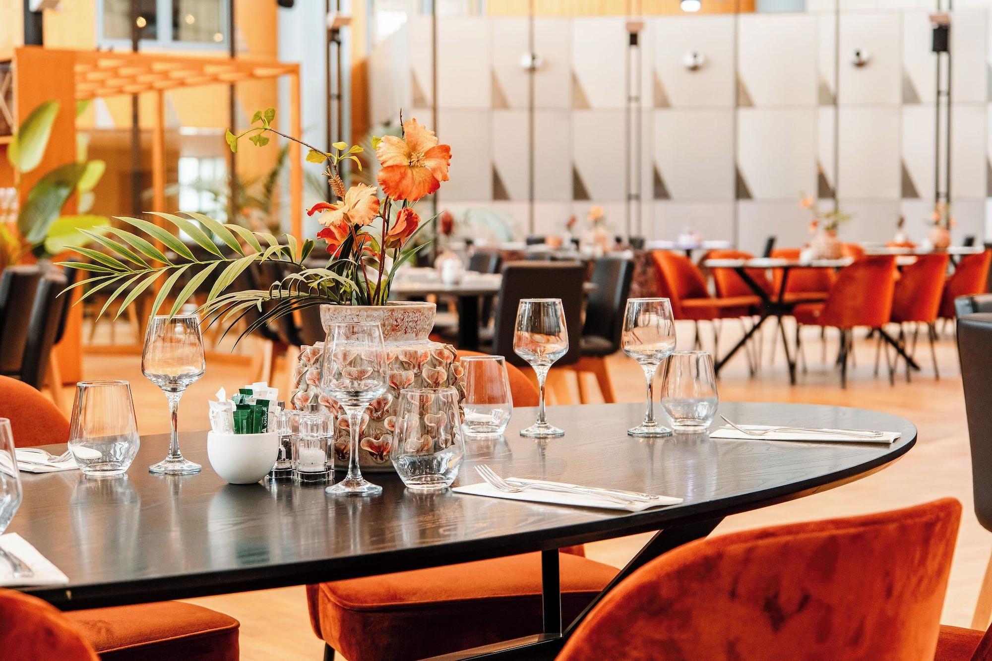 Restaurant Van der Valk Hotel Paris CDG Airport
