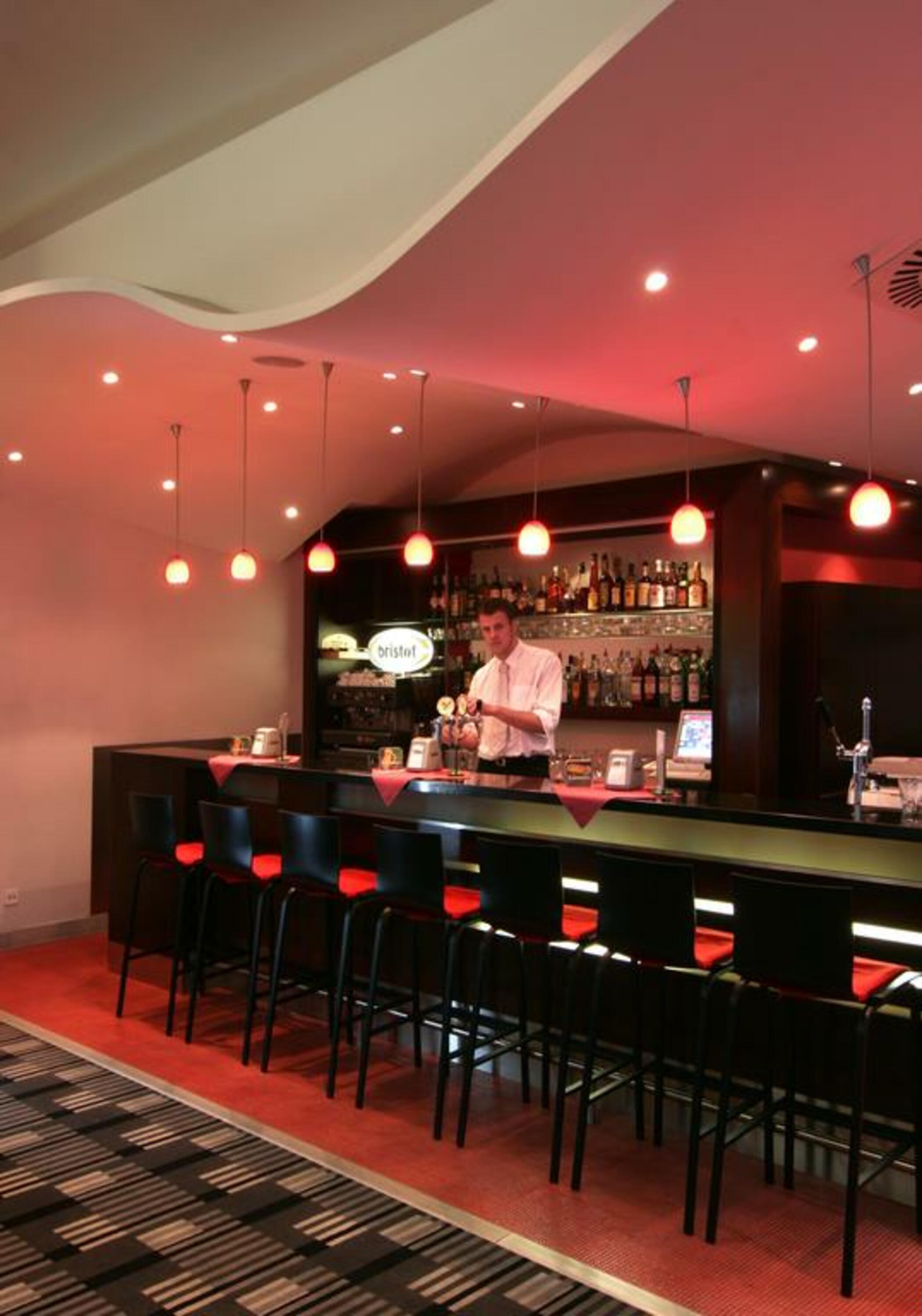 Bar/Salón Rezidence Emmy