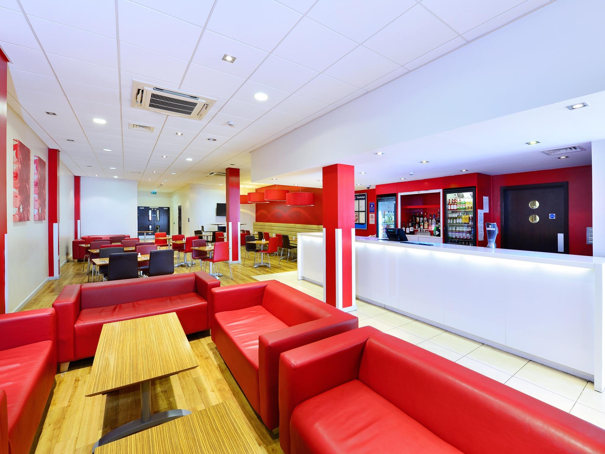 Bar/Salón Travelodge Aberdeen Central Justice Mill Lane