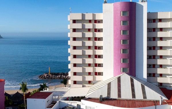 Misión Mazatlán - Hoteles frente a la playa en Mazatlán, Sinaloa