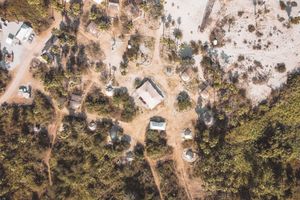 Alojamiento - Crania Reclaim Camp