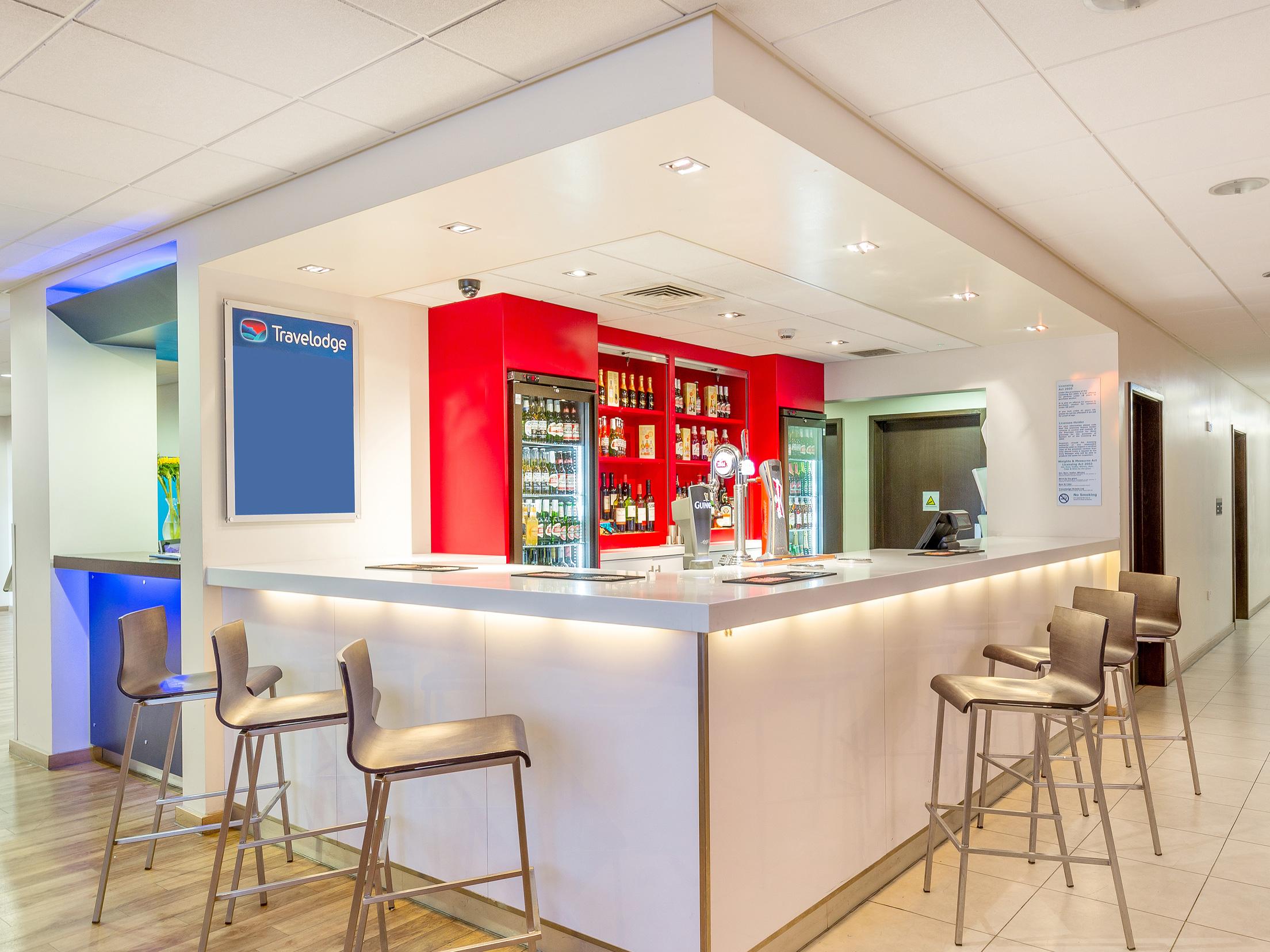 Vista Lobby Travelodge London Vauxhall