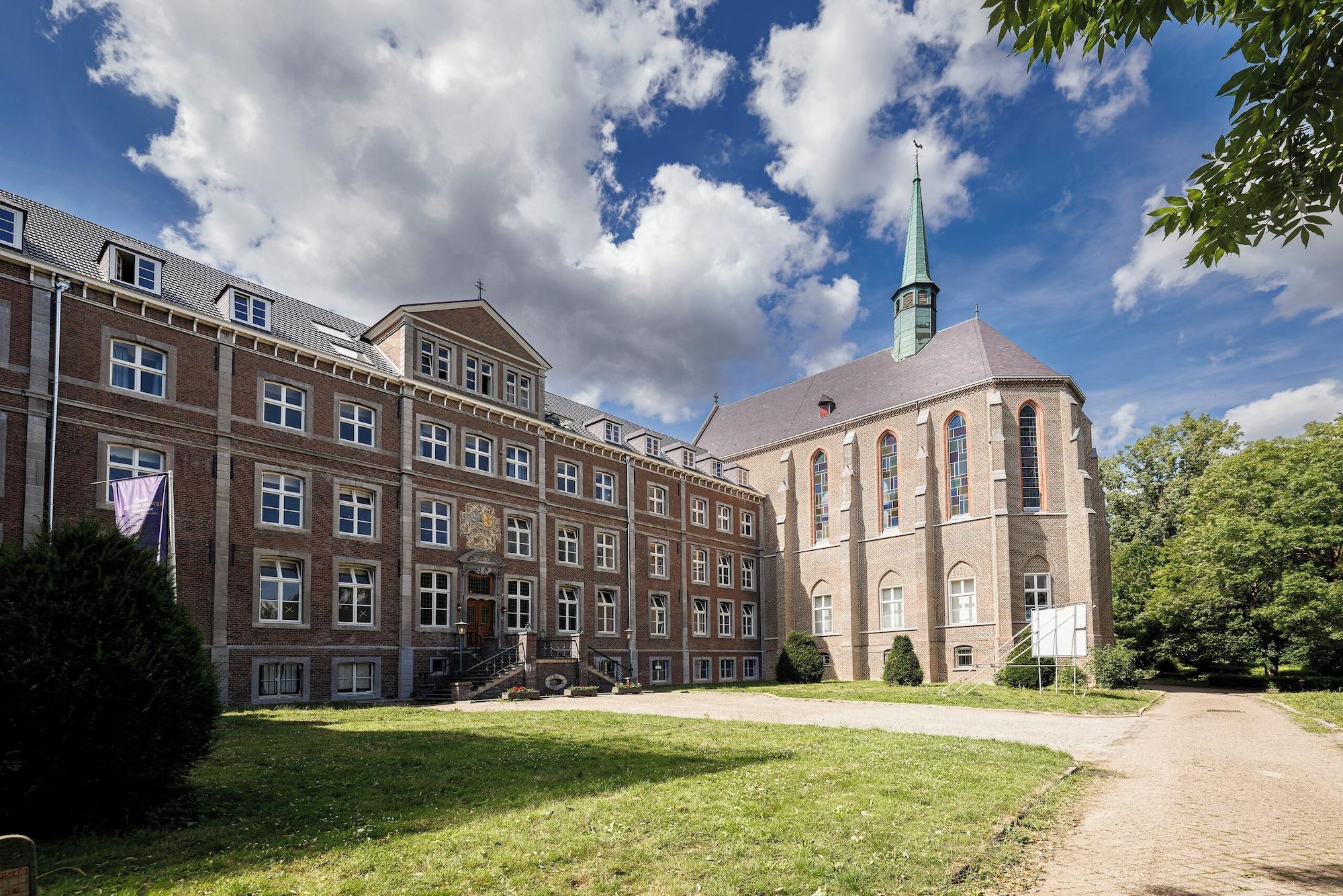 Vista Exterior SEPHS Hotel