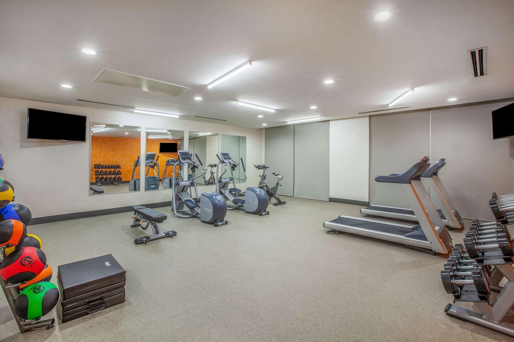 Gimnasio La Quinta Inn & Suites by Wyndham Dallas Duncanville