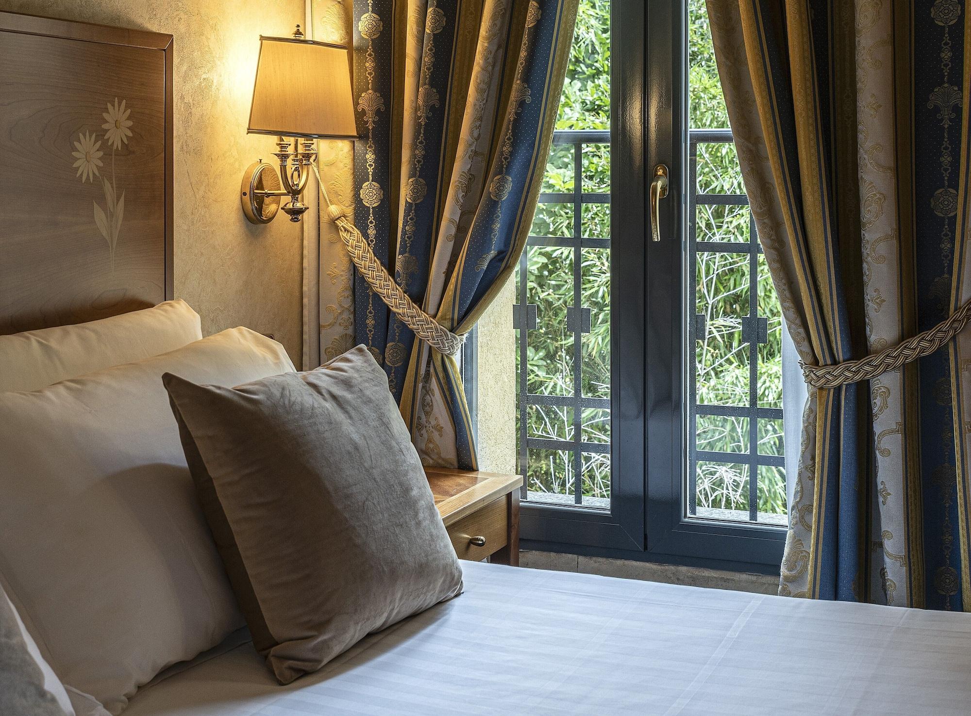 Varios Boutique Hotel Dieci