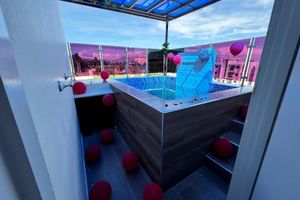 Alquiler Vacacional - Modern apartment with jacuzzi