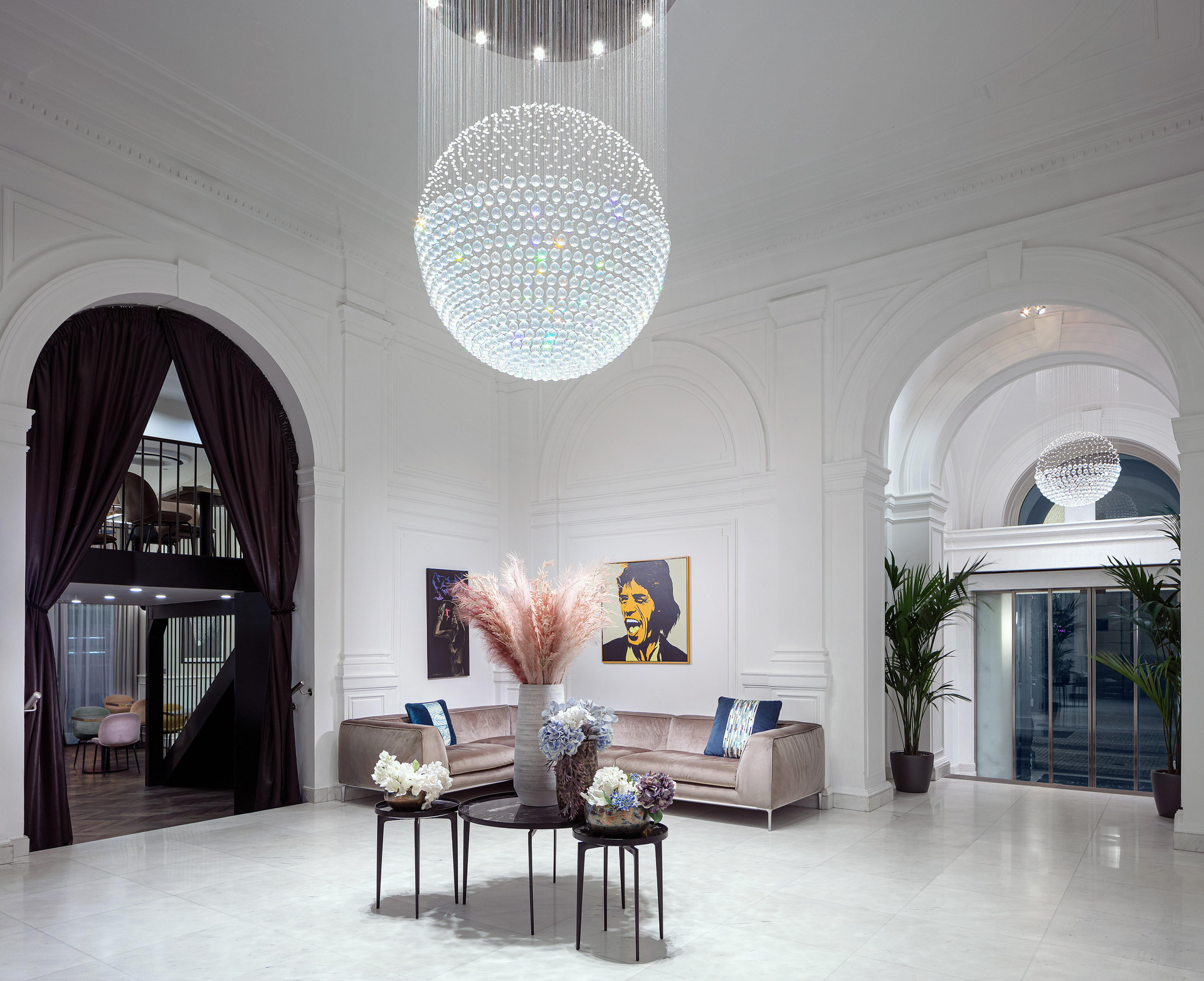 Vista Lobby Hotel Kings Court