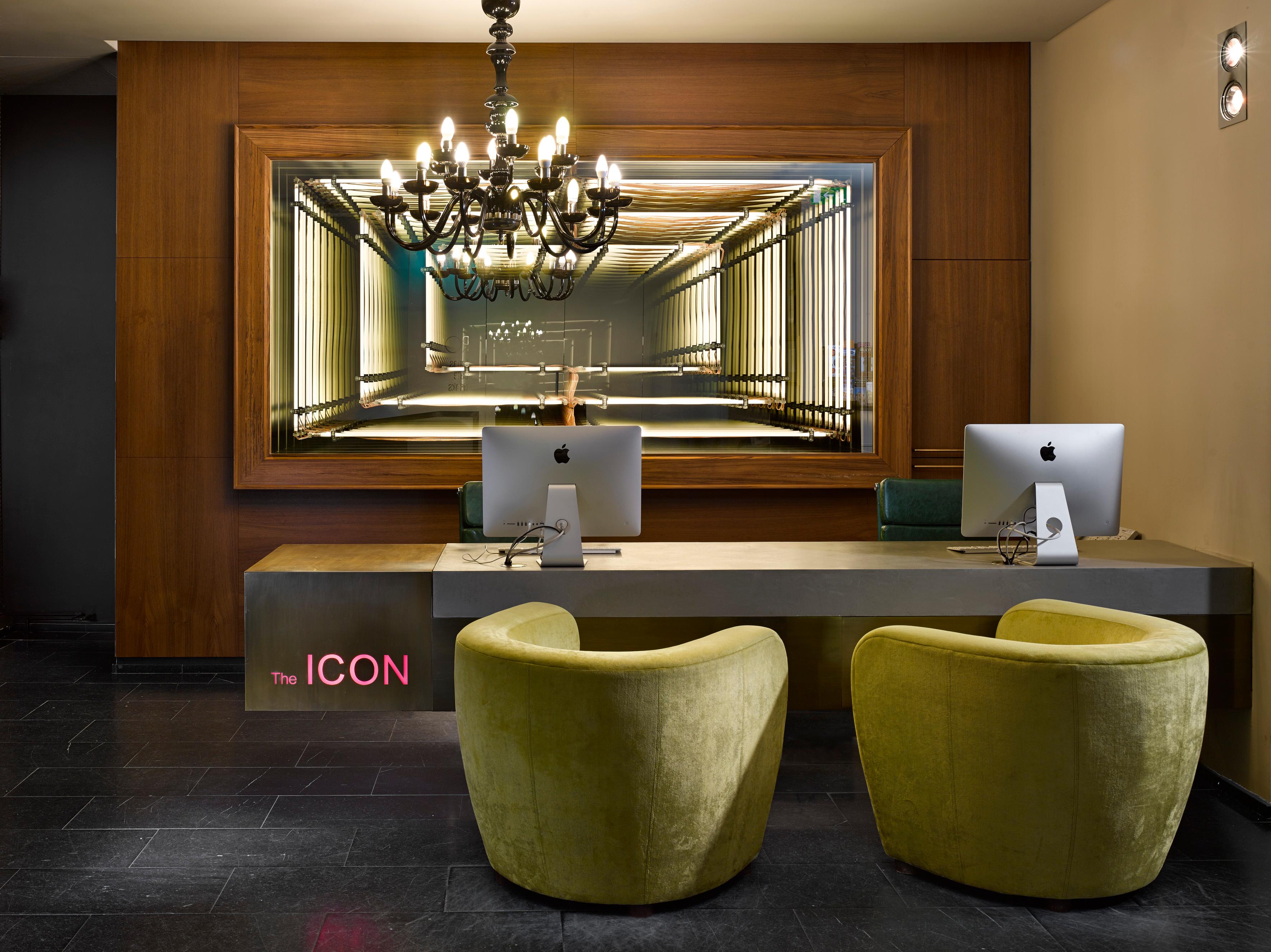 Vista Lobby The ICON Hotel