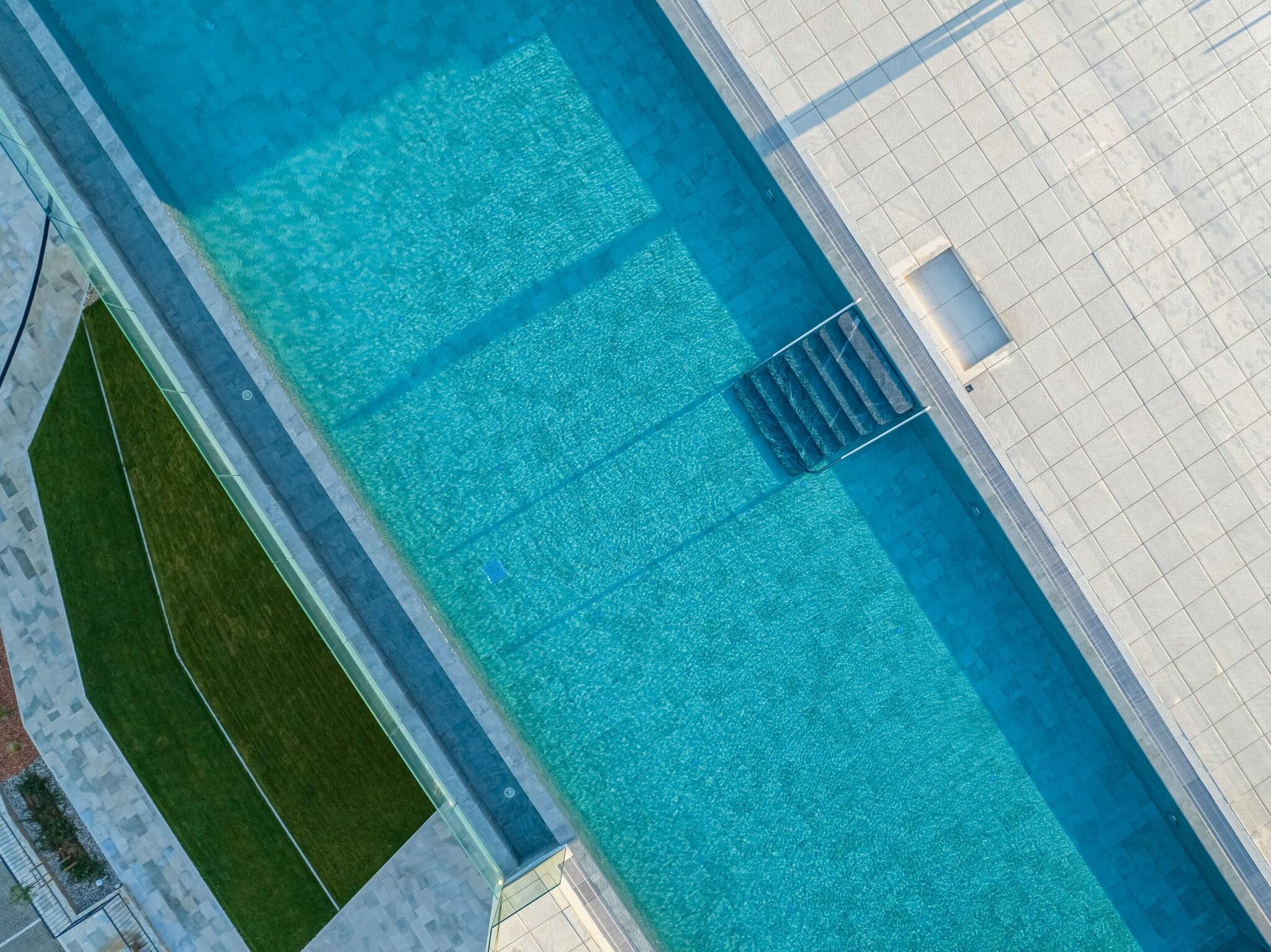 Vista Piscina Petram Resort & Residences