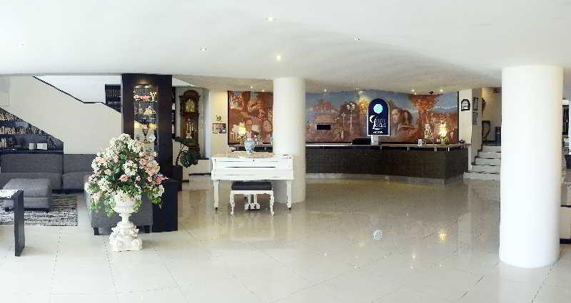 Vista Exterior Hotel Clara Luna