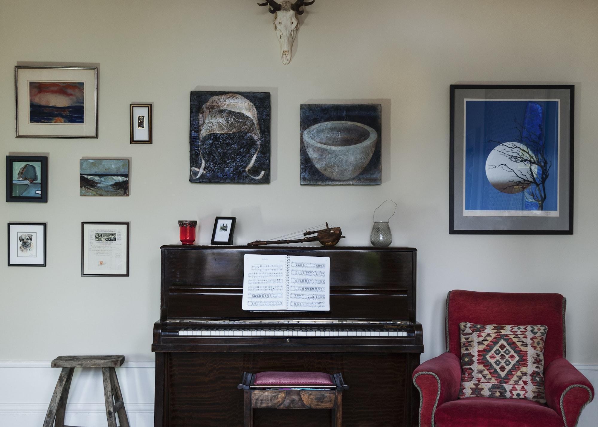 Vista Lobby Washington House