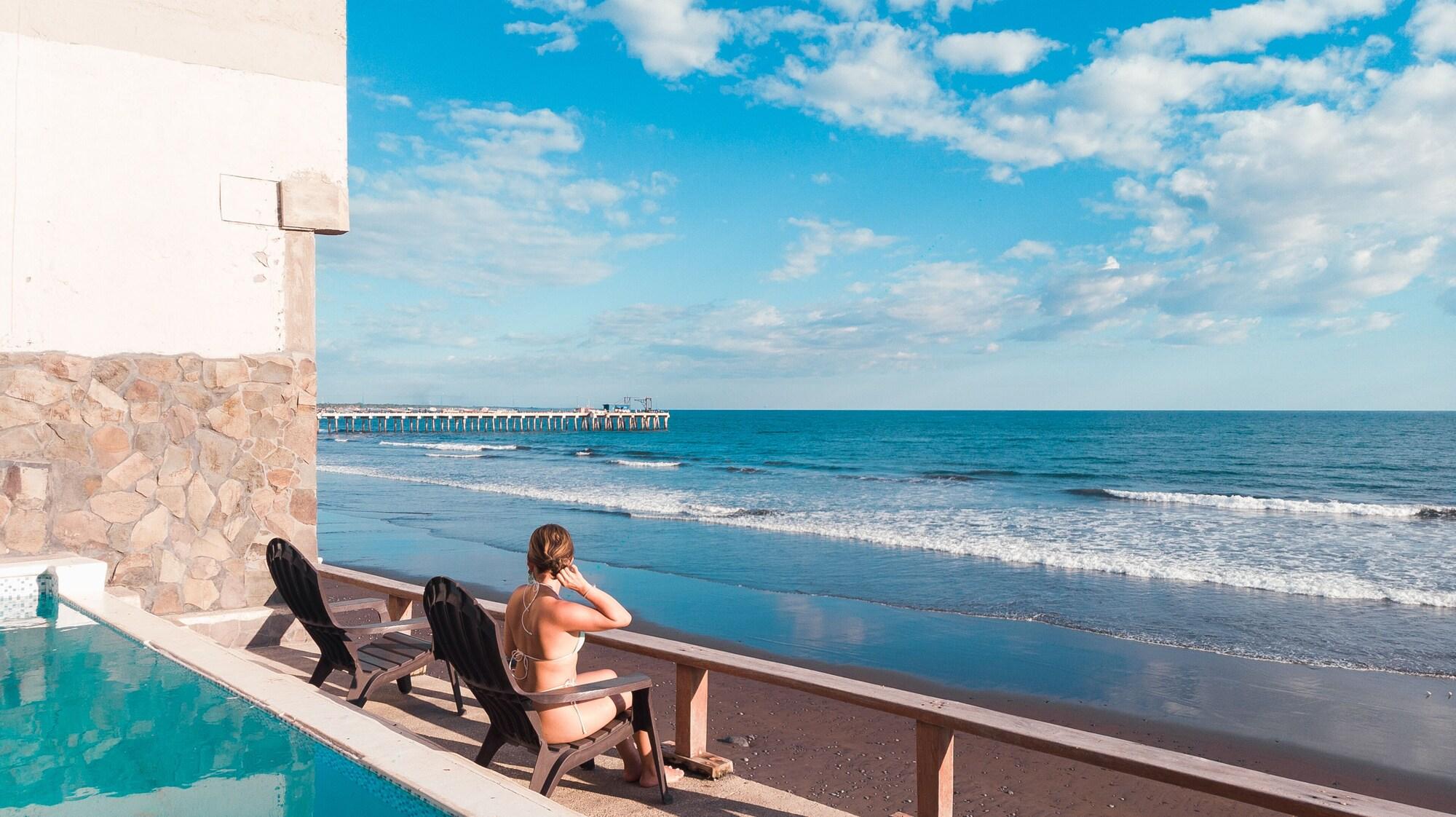 Varios Ast Surf Hotel