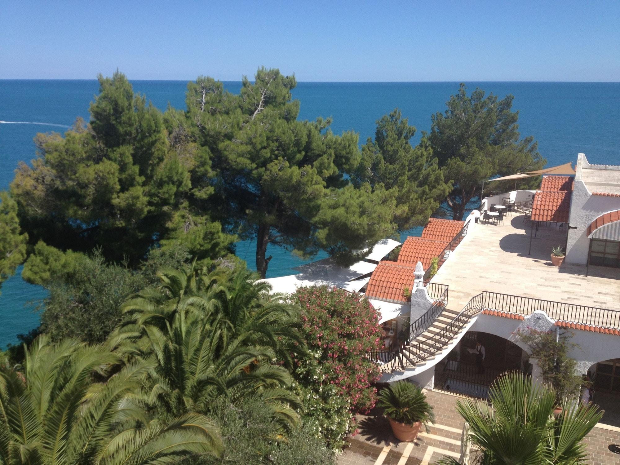 Vista Exterior Hotel Baia delle Zagare by Accor