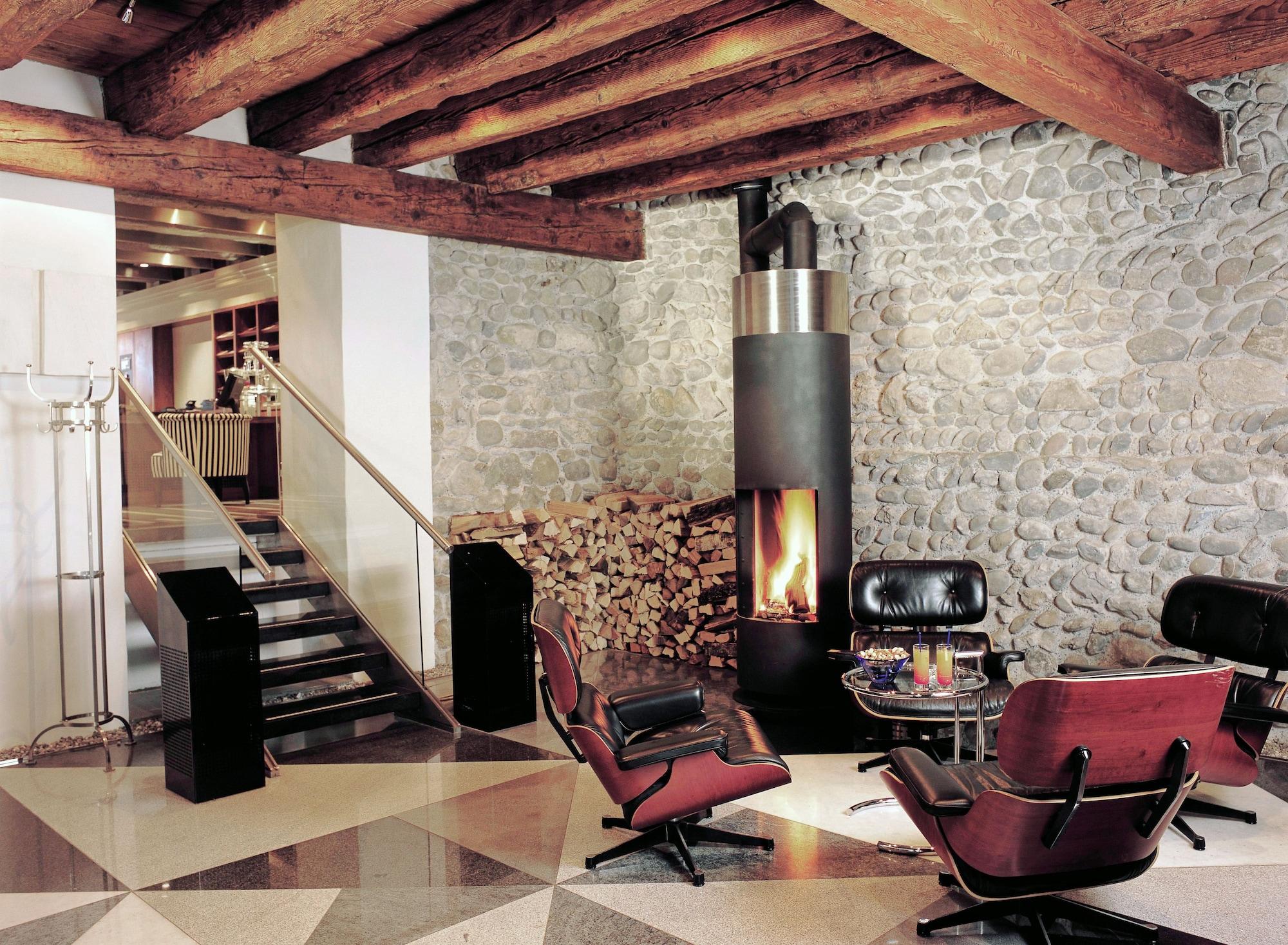 Vista Lobby Widder Hotel