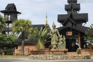 Alojamiento - KMA Kaytumadi Hotel