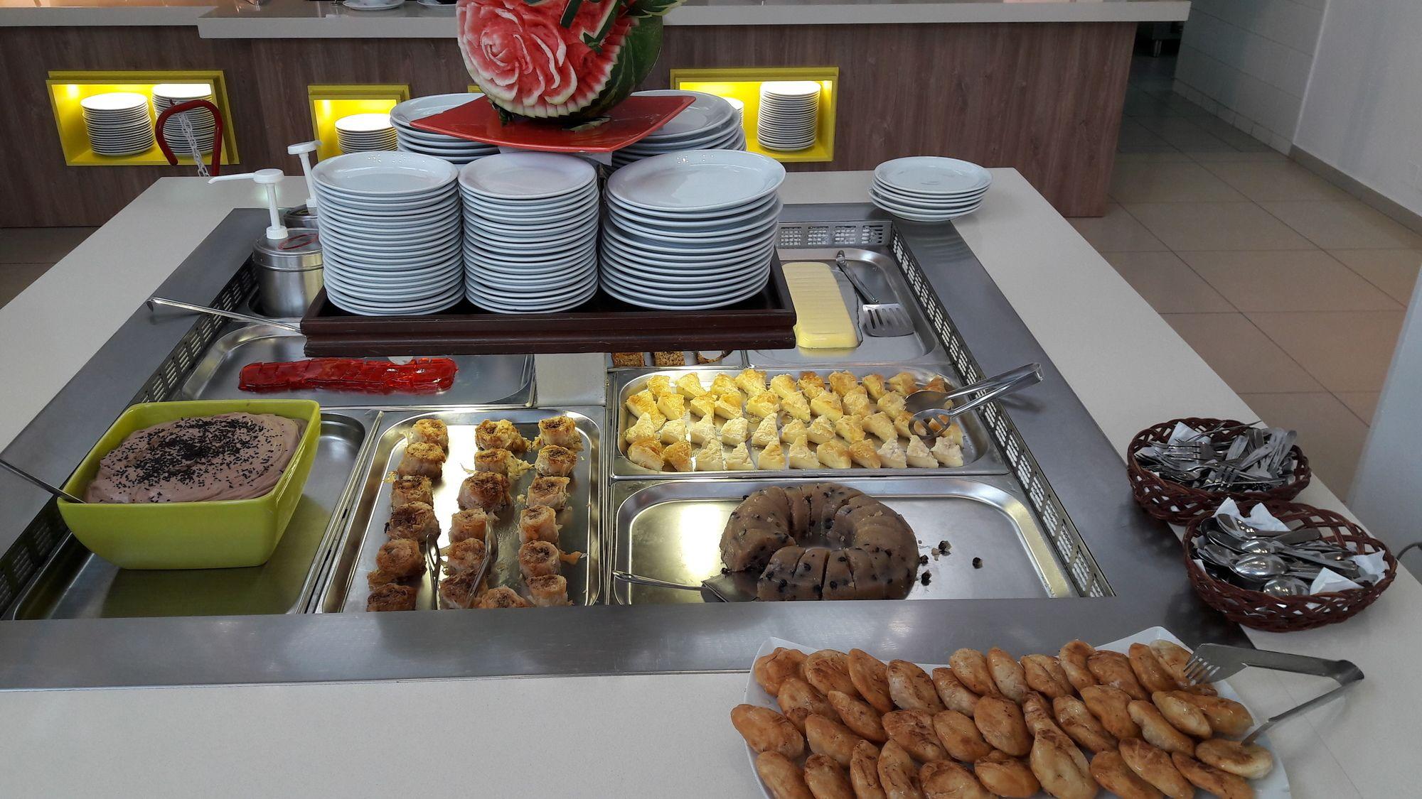 Restaurant Meropi Hotel & Apartments