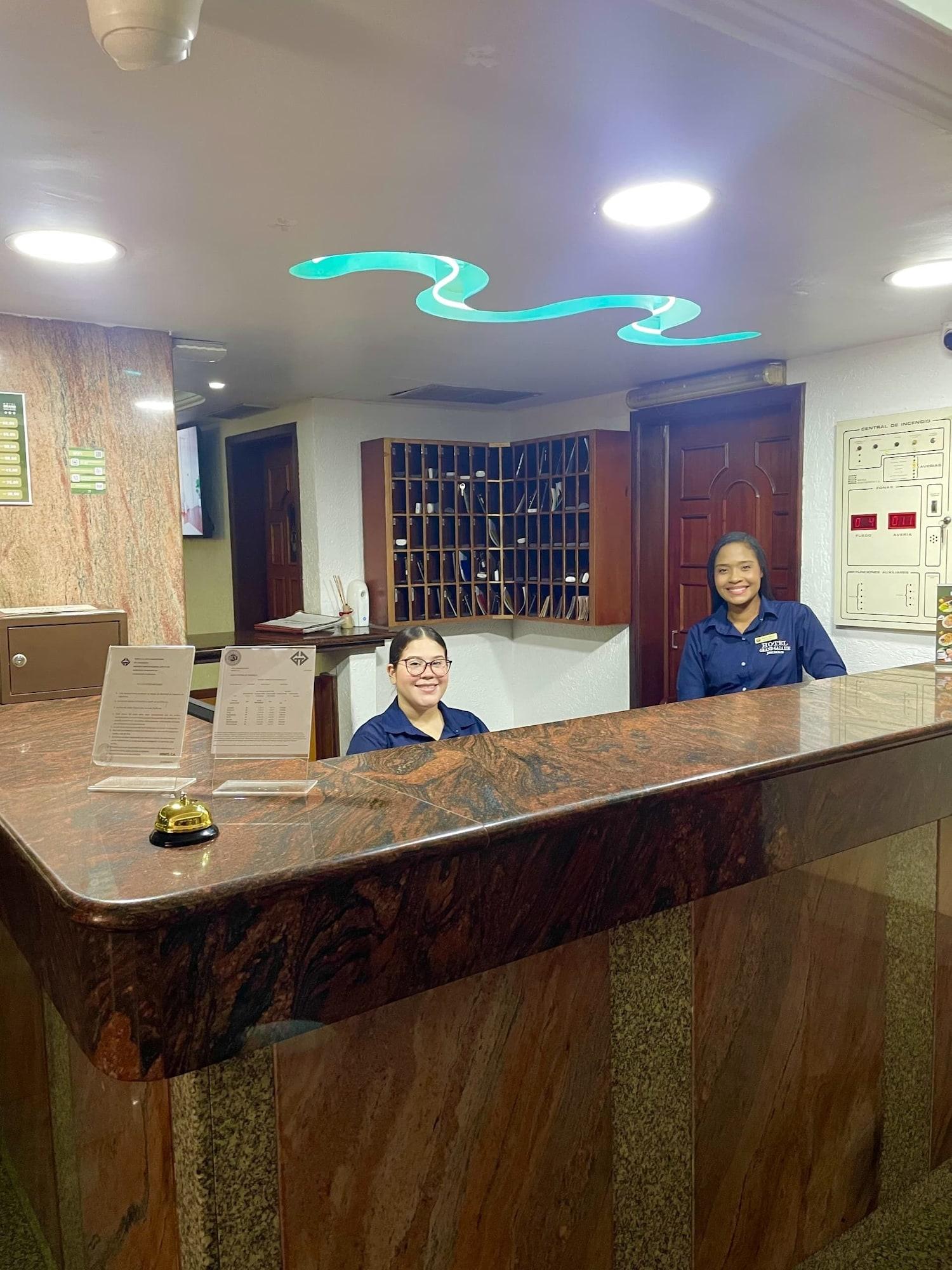 Vista Lobby Hotel Grand Galaxie