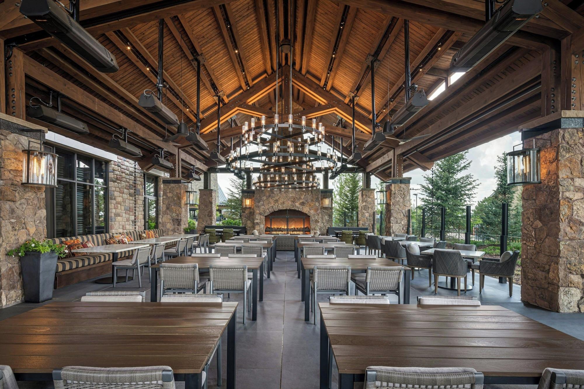 Restaurant Gaylord Rockies Resort & Convention Center