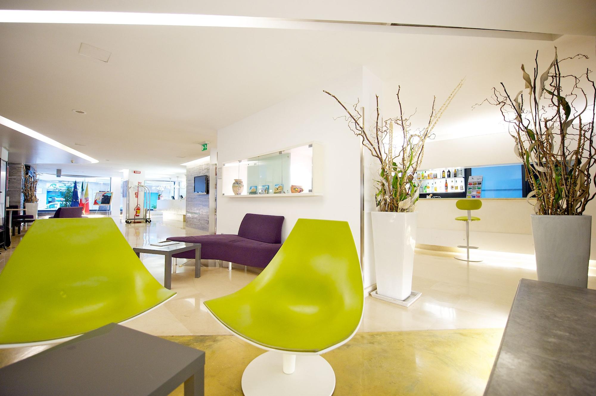 Vista Lobby Mercure Hotel Palermo Centro