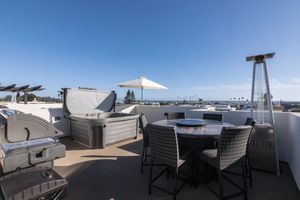 Alquiler Vacacional - Luxury Condo in the Heart of Downtown Pismo Beach, Rooftop Spa! 322 Stimson Ave,