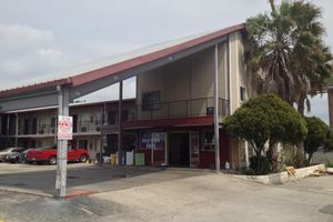 Alojamiento - Austin Motor Inn
