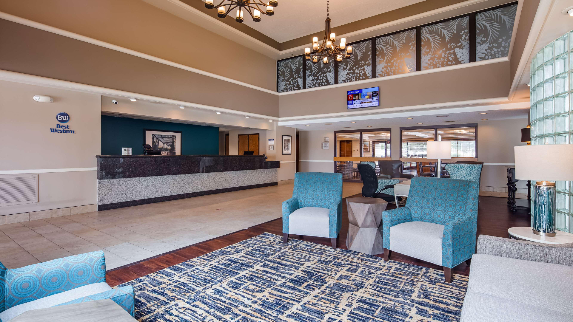 Vista Lobby Best Western East Towne Suites