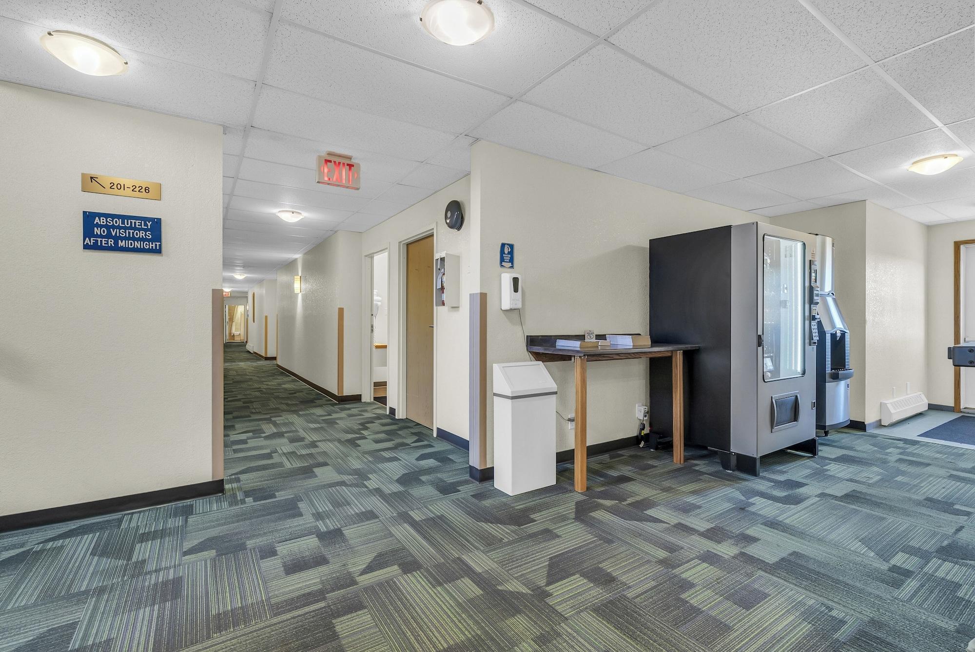 Varios Woodland Inn Meadow Lake