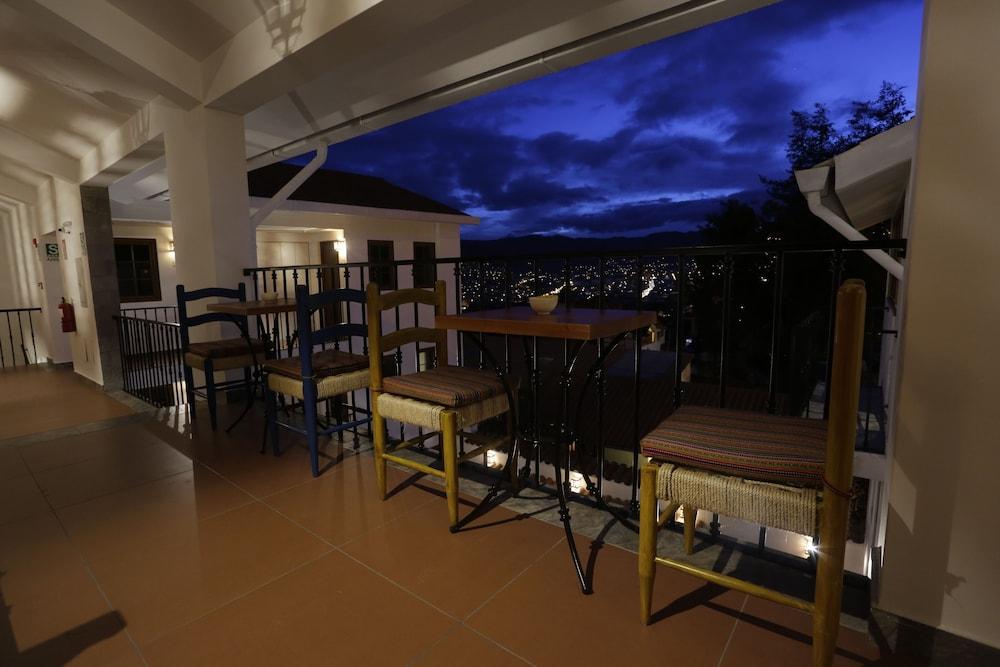 Bar/Salón Atoq San Blas Hotel