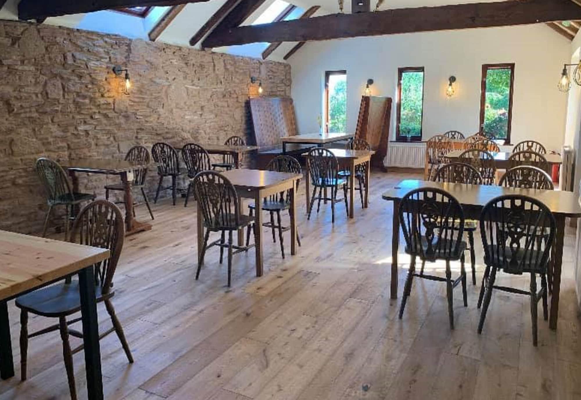 Restaurant The Three Horseshoes - Inn