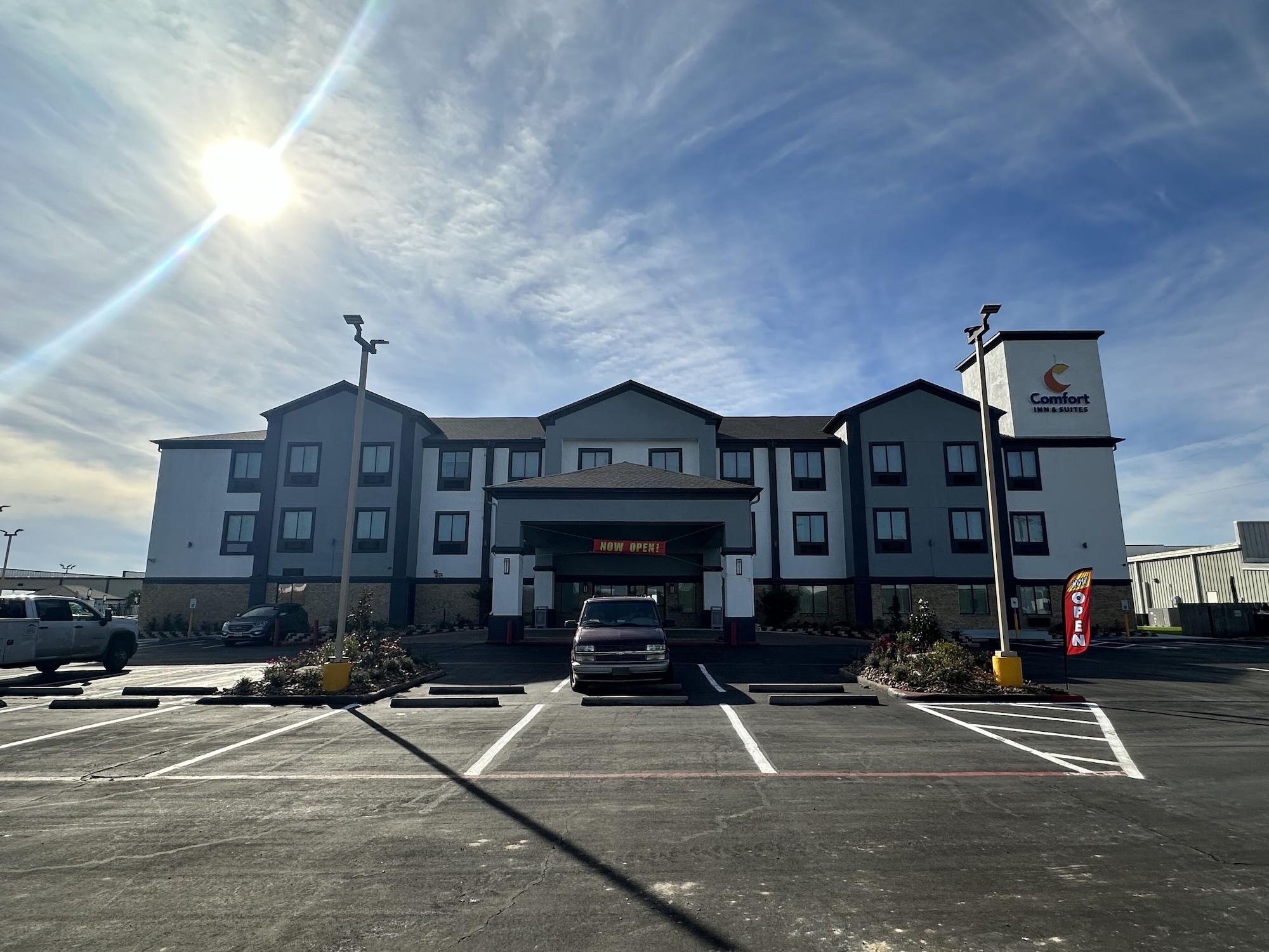 Vista Exterior Comfort Inn & Suites