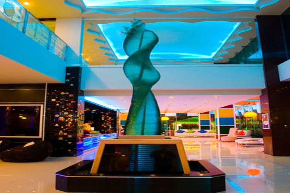 Vista Lobby V-One Hotel Korat