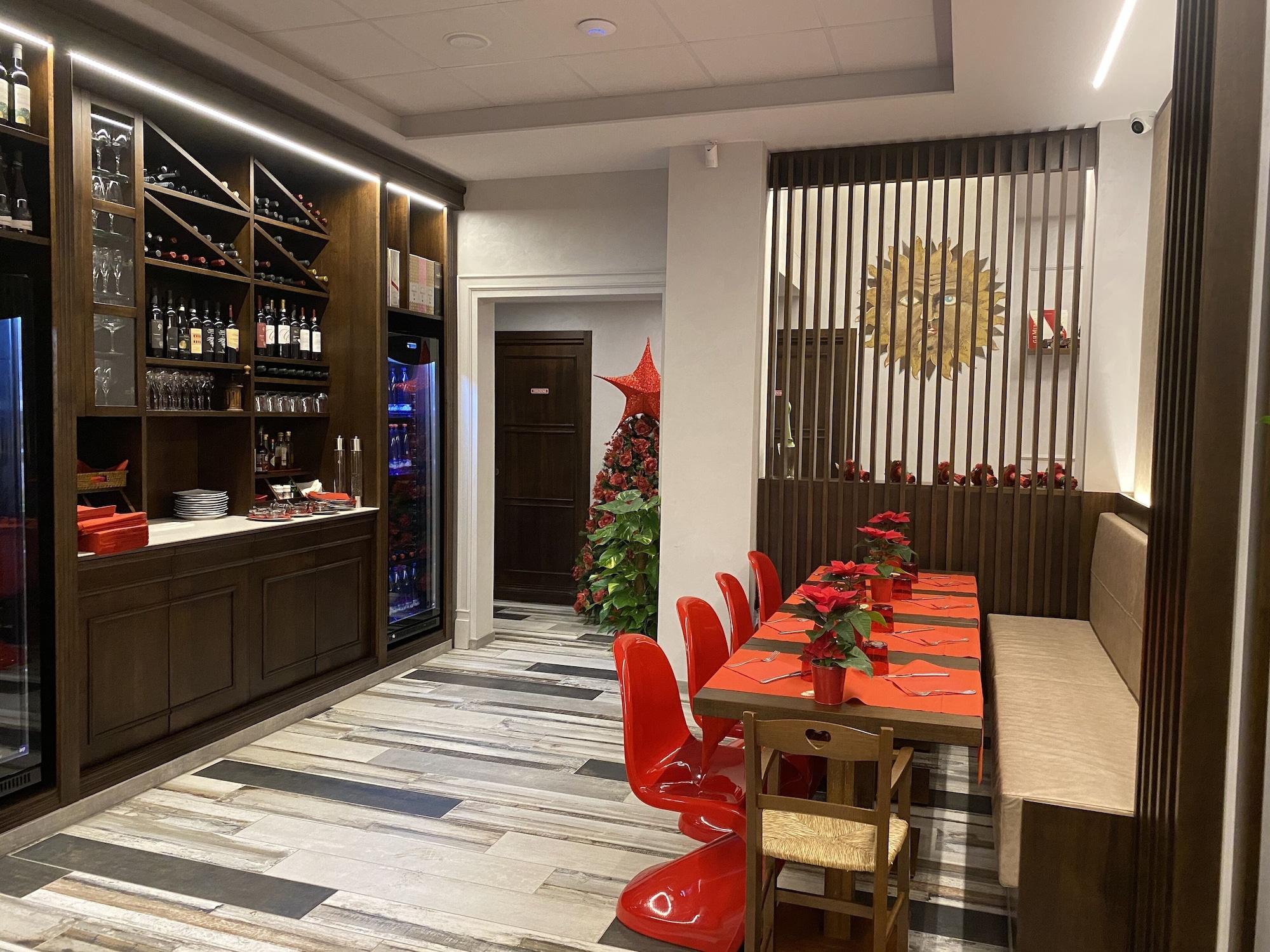 Vista Lobby RH Ricaroka