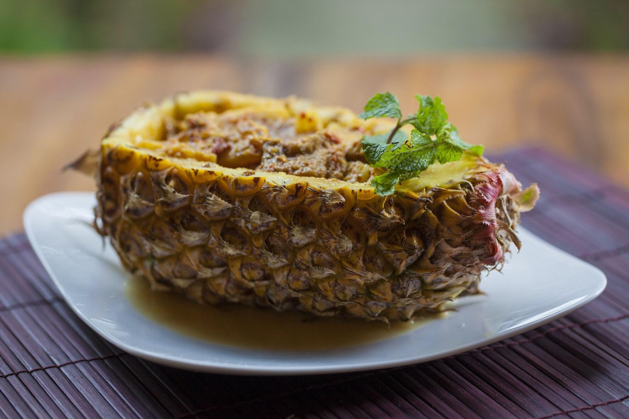 Bar/Salón Rainbow Lodge