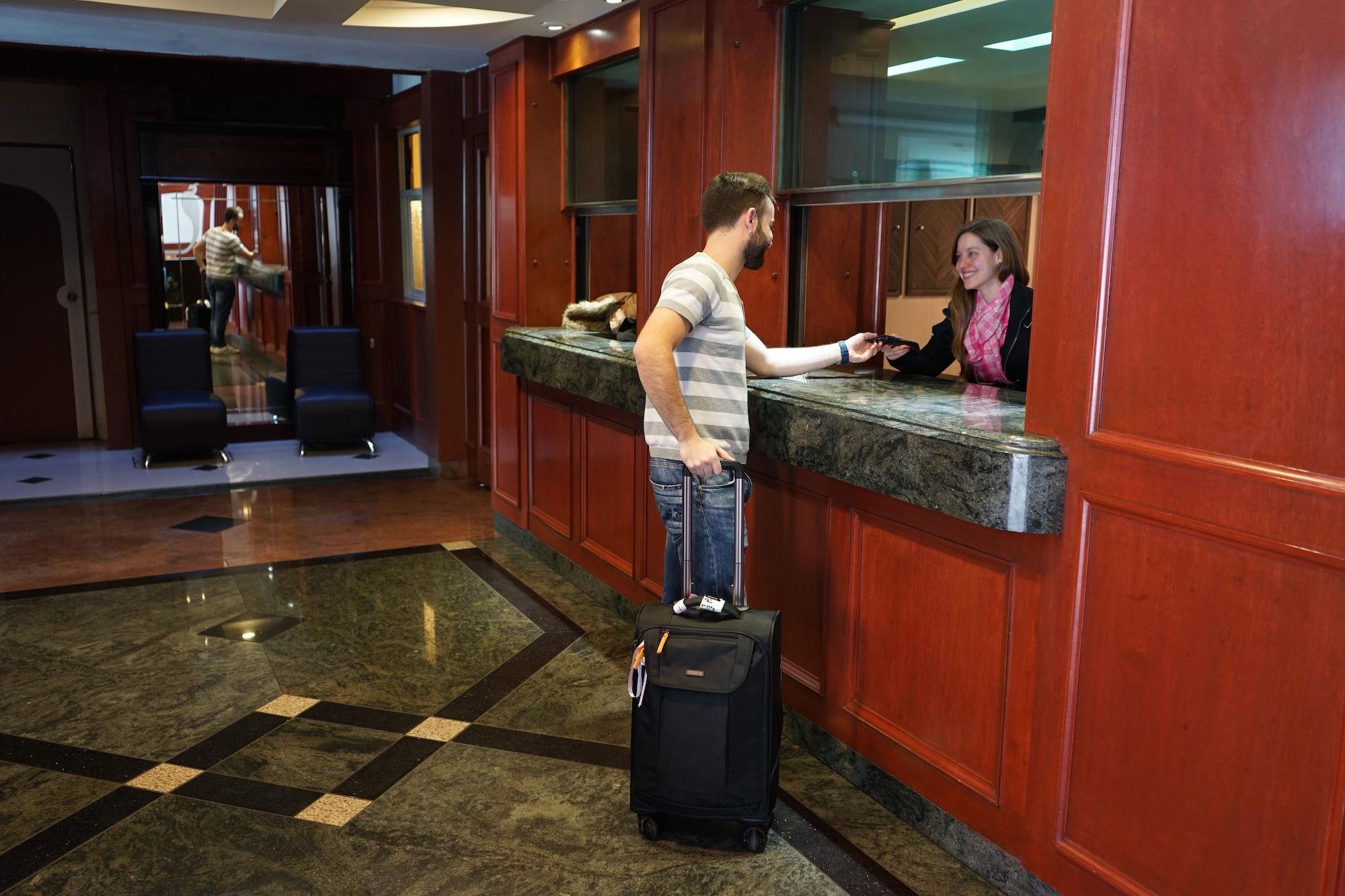 Vista Lobby Hotel Monaco