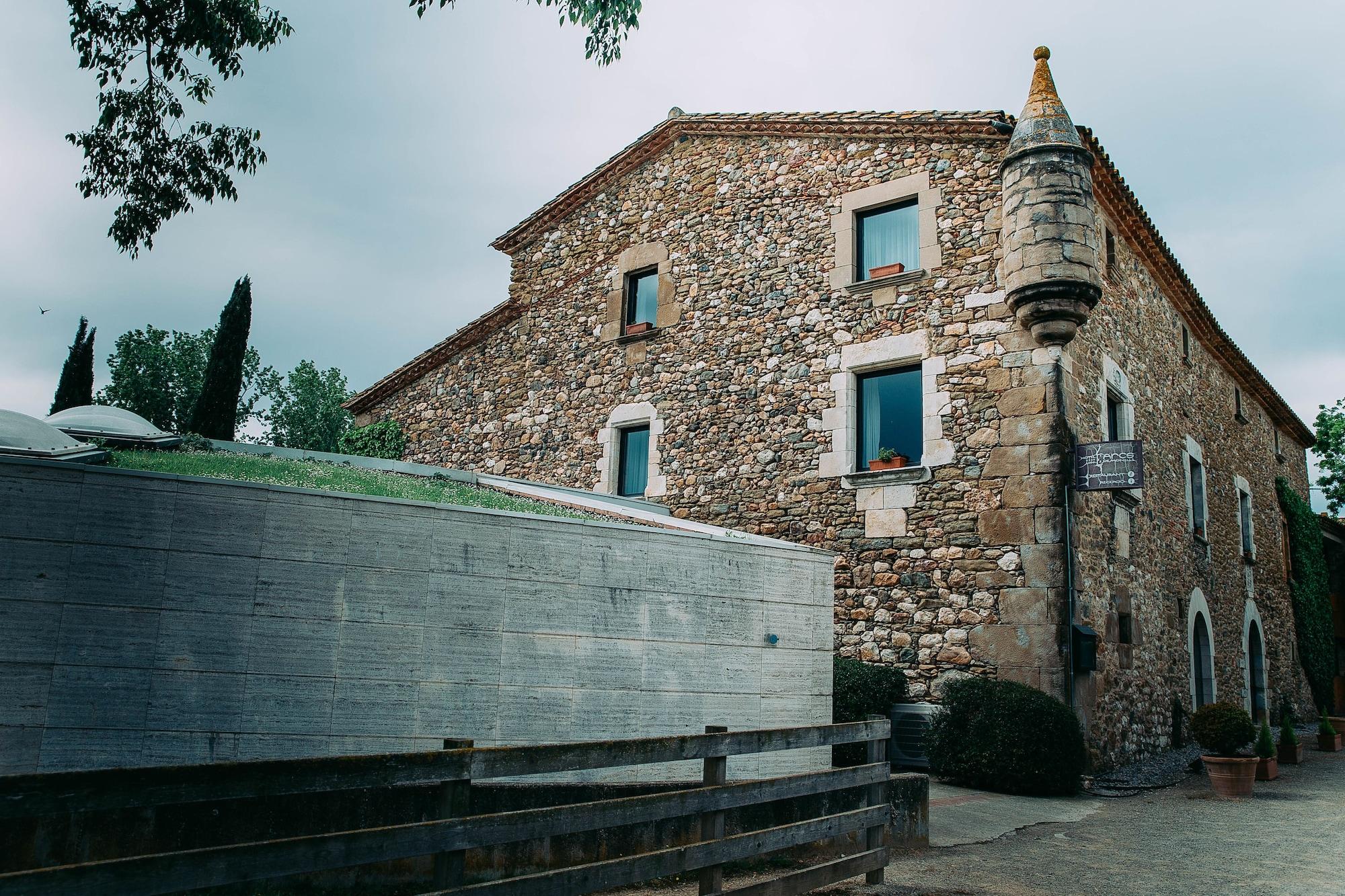 Vista Exterior Hotel Arcs de Monells