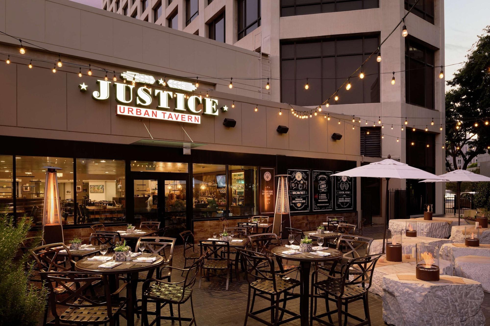 Bar/Salón DoubleTree by Hilton Hotel Los Angeles Downtown