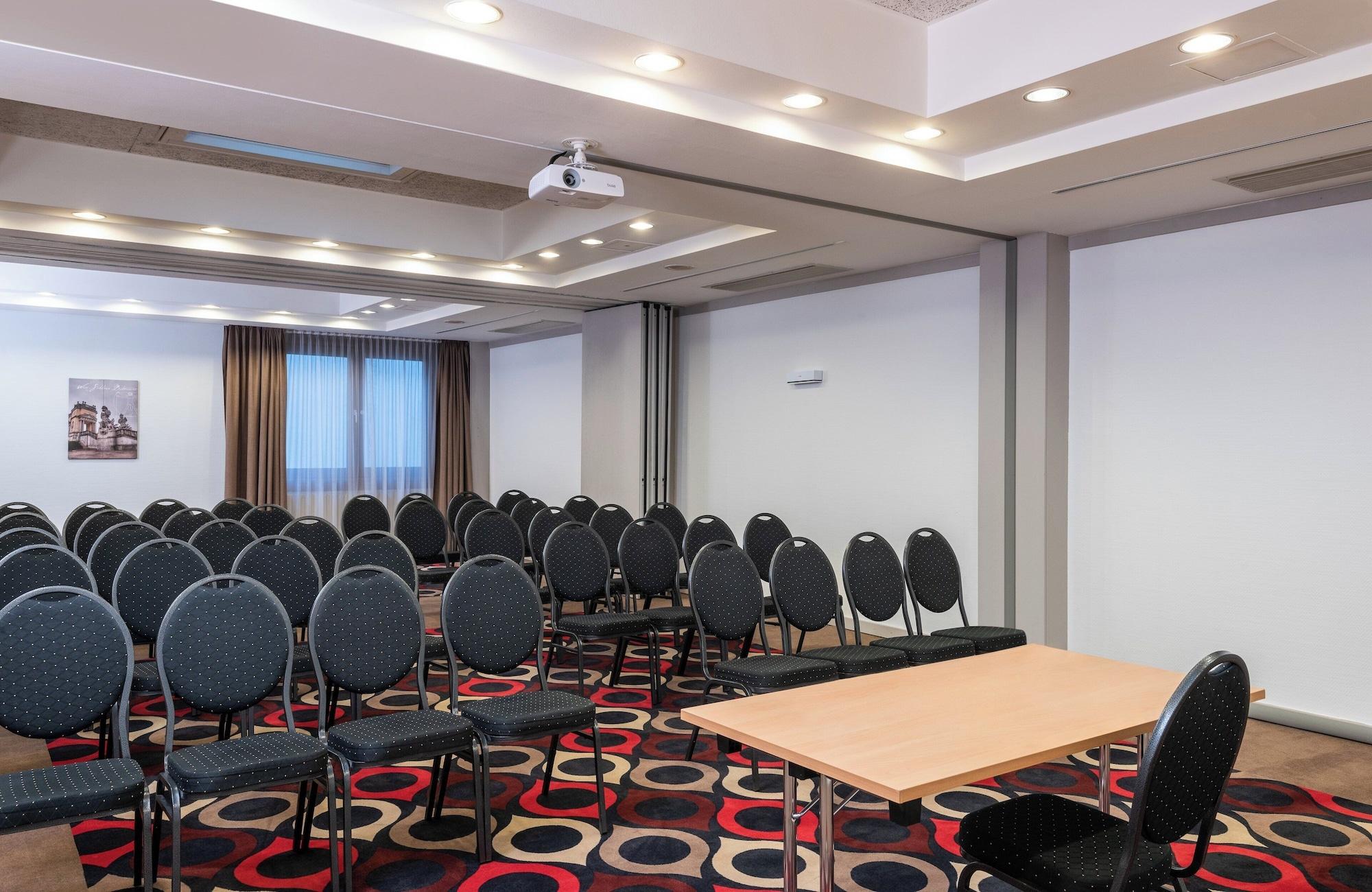 Sala de Reuniones Leonardo Hotel Vienna Westbahnhof