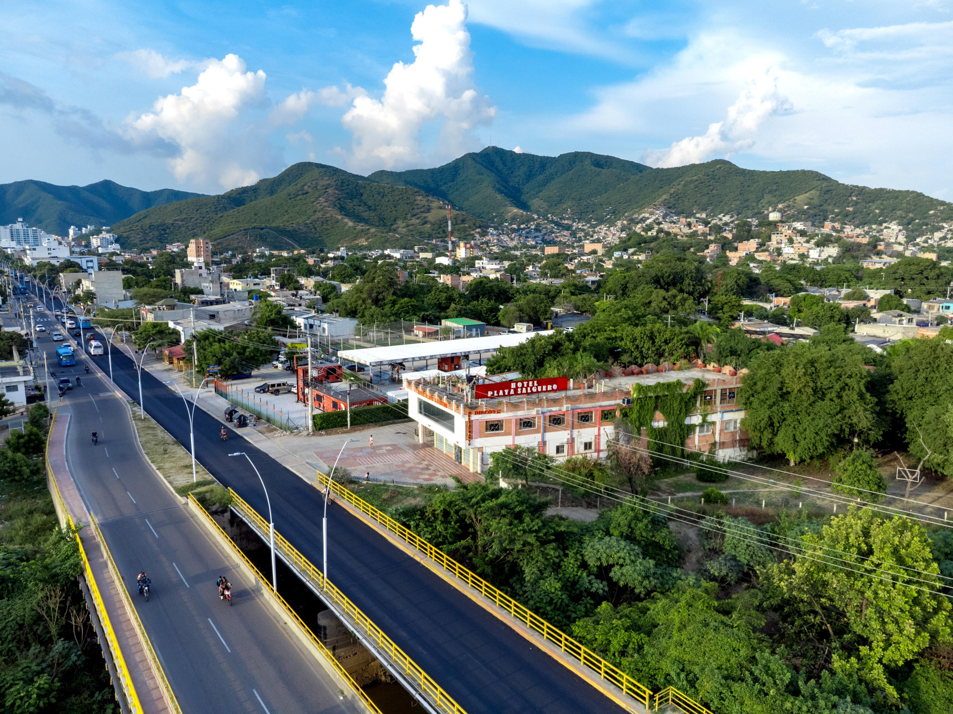 Vista Exterior Hotel Playa Salguero By GEH Suites