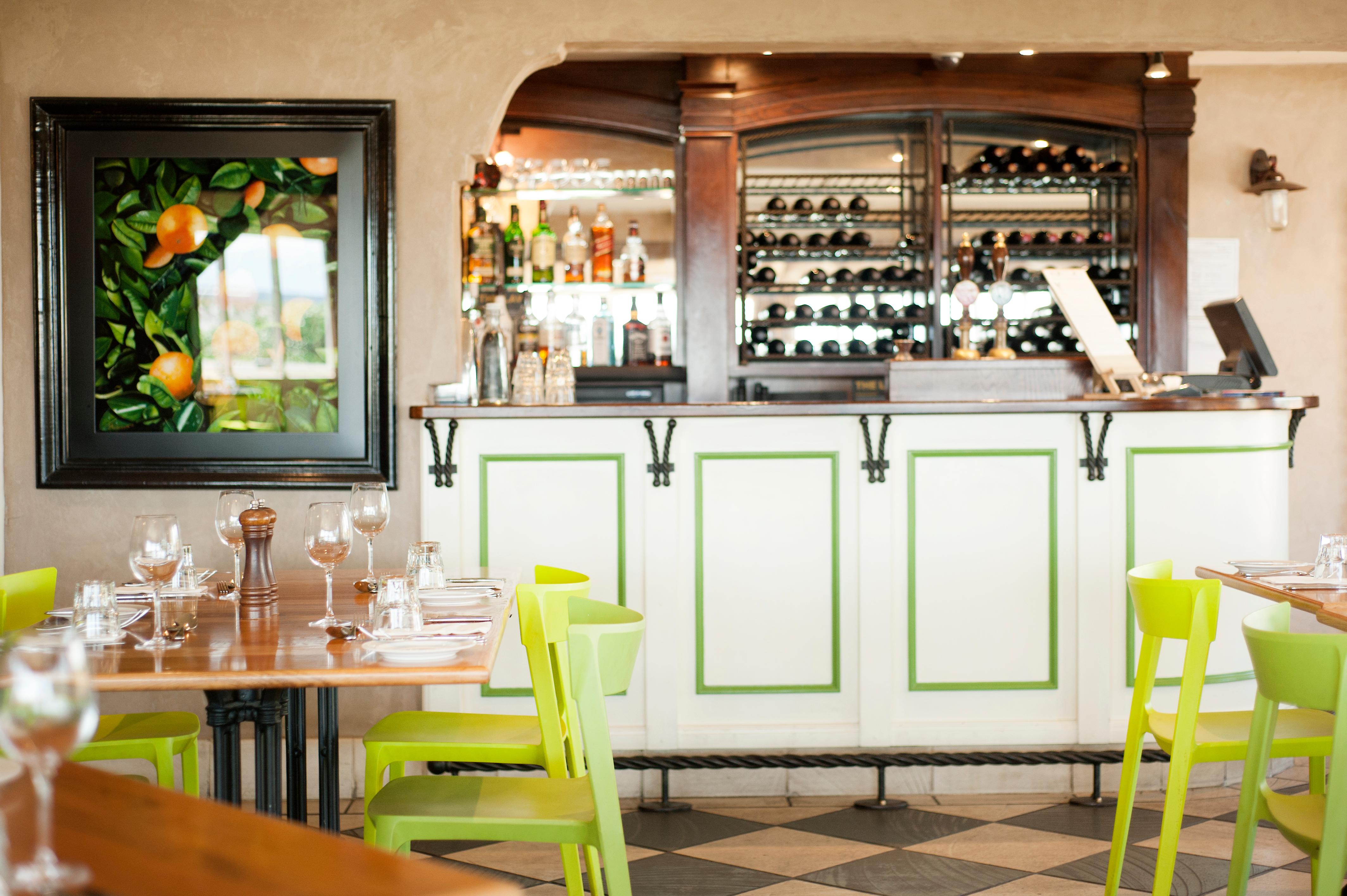 Bar/Salón Grand Arden Monaco Nelson
