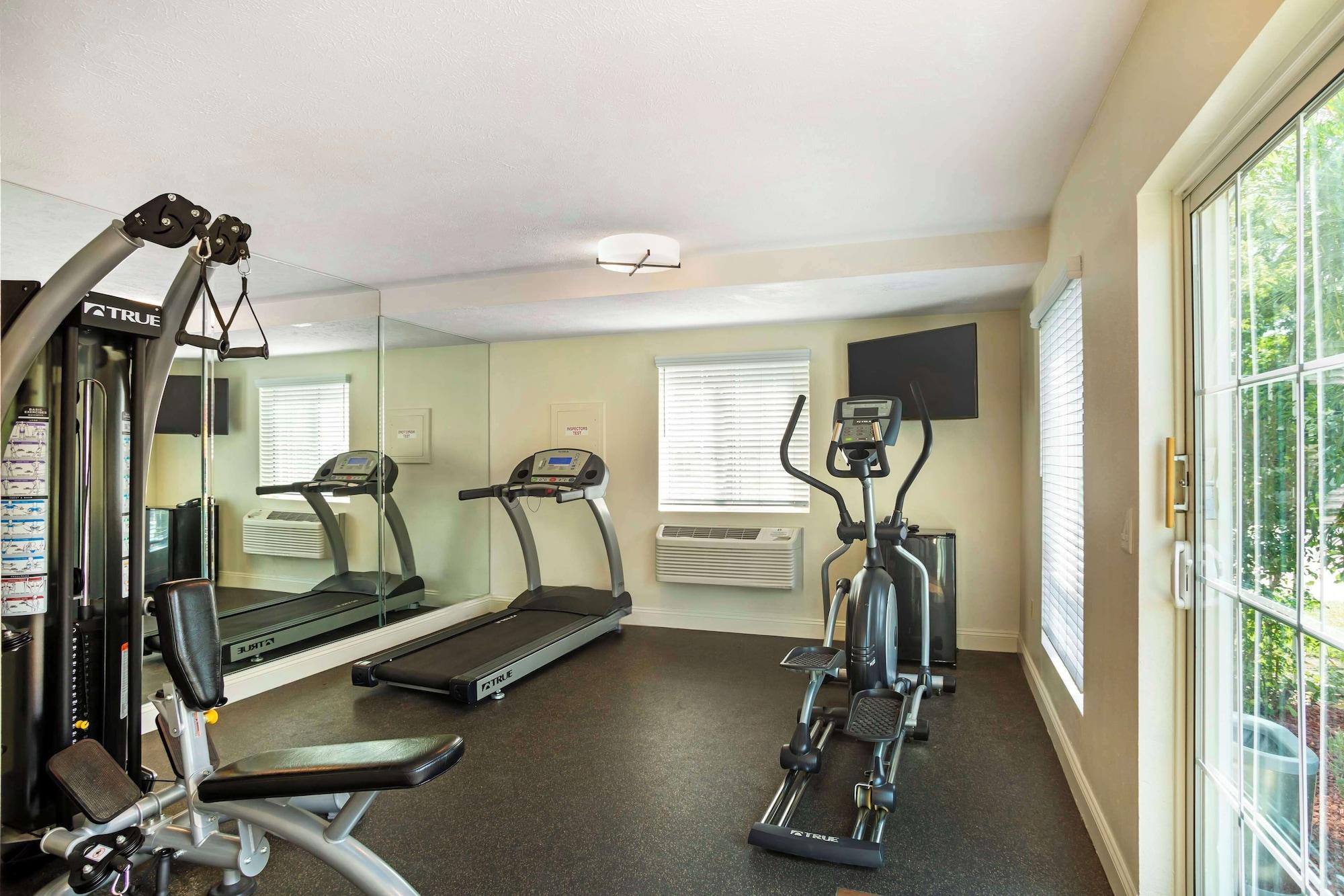Gimnasio Best Western Clovis Cole