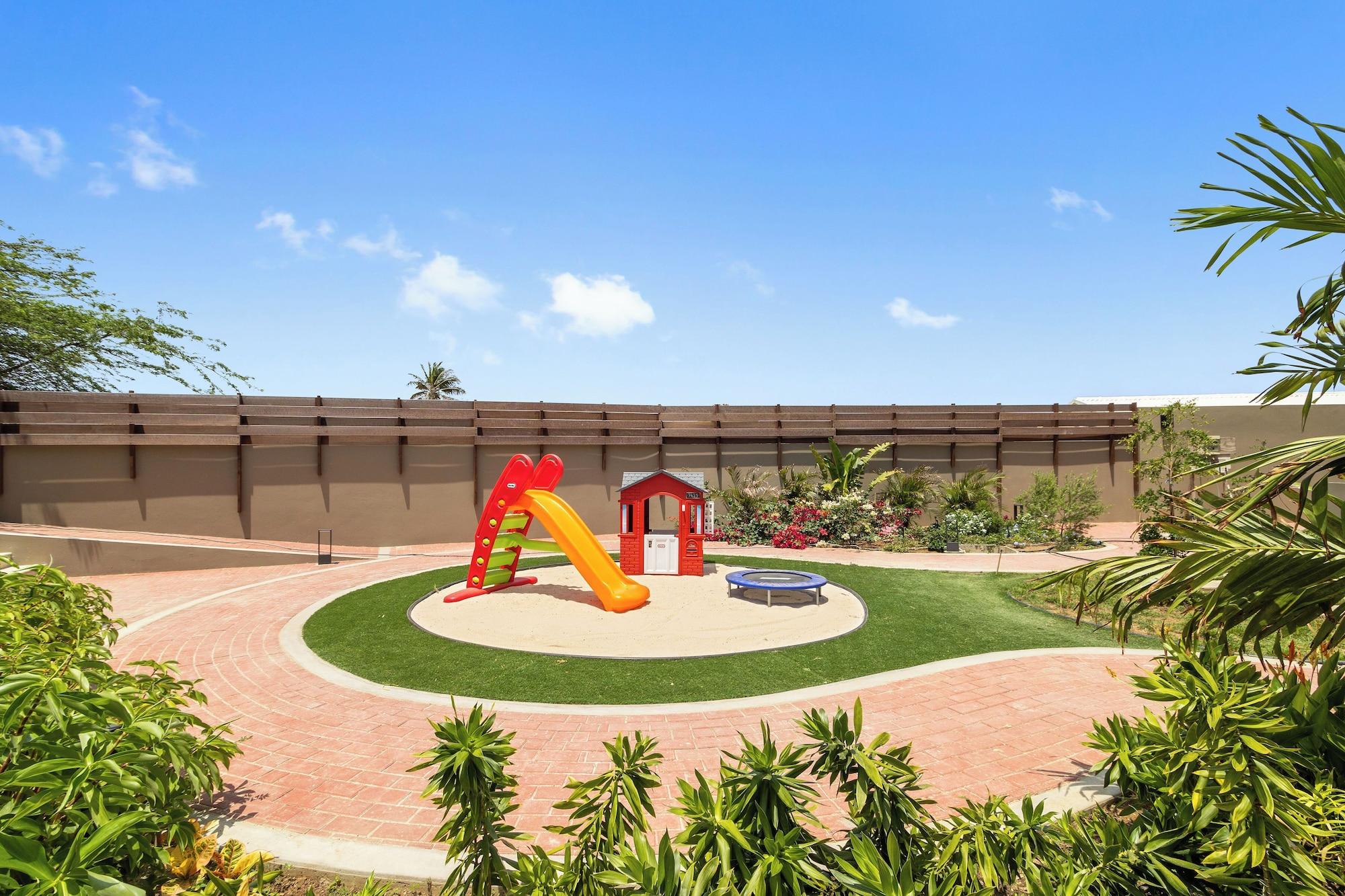 Instalaciones Recreativas Bocobay Porta al Sole Condos