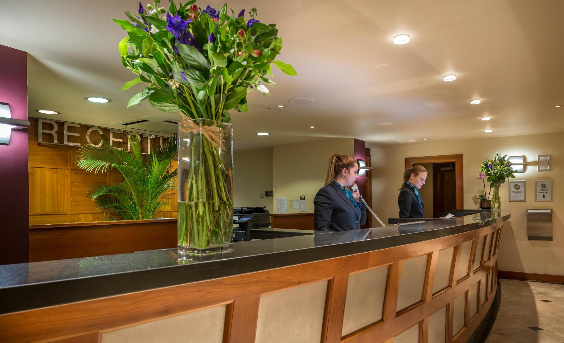 Vista Lobby Corus Hyde Park Hotel