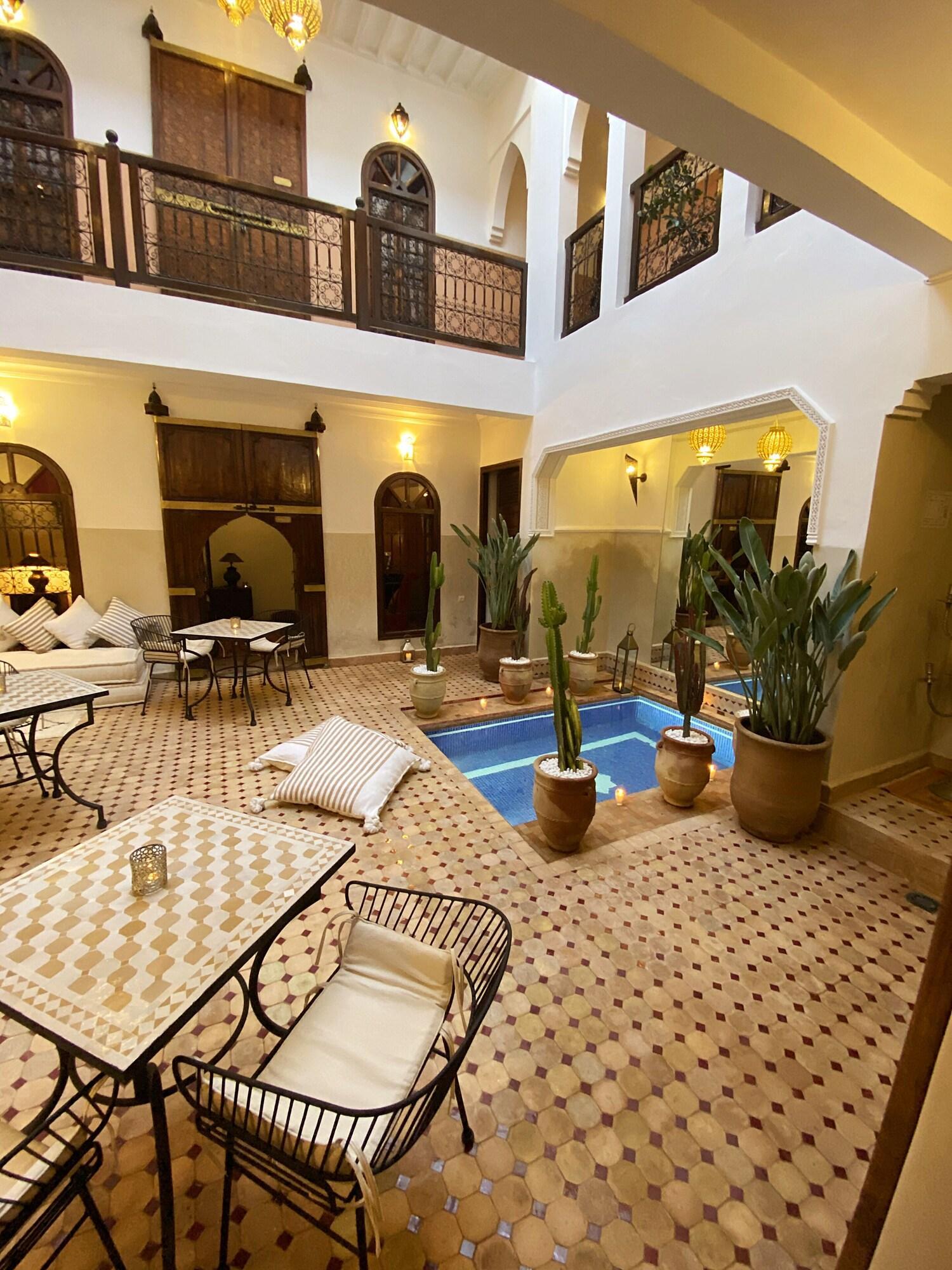 Vista Exterior Riad Laora