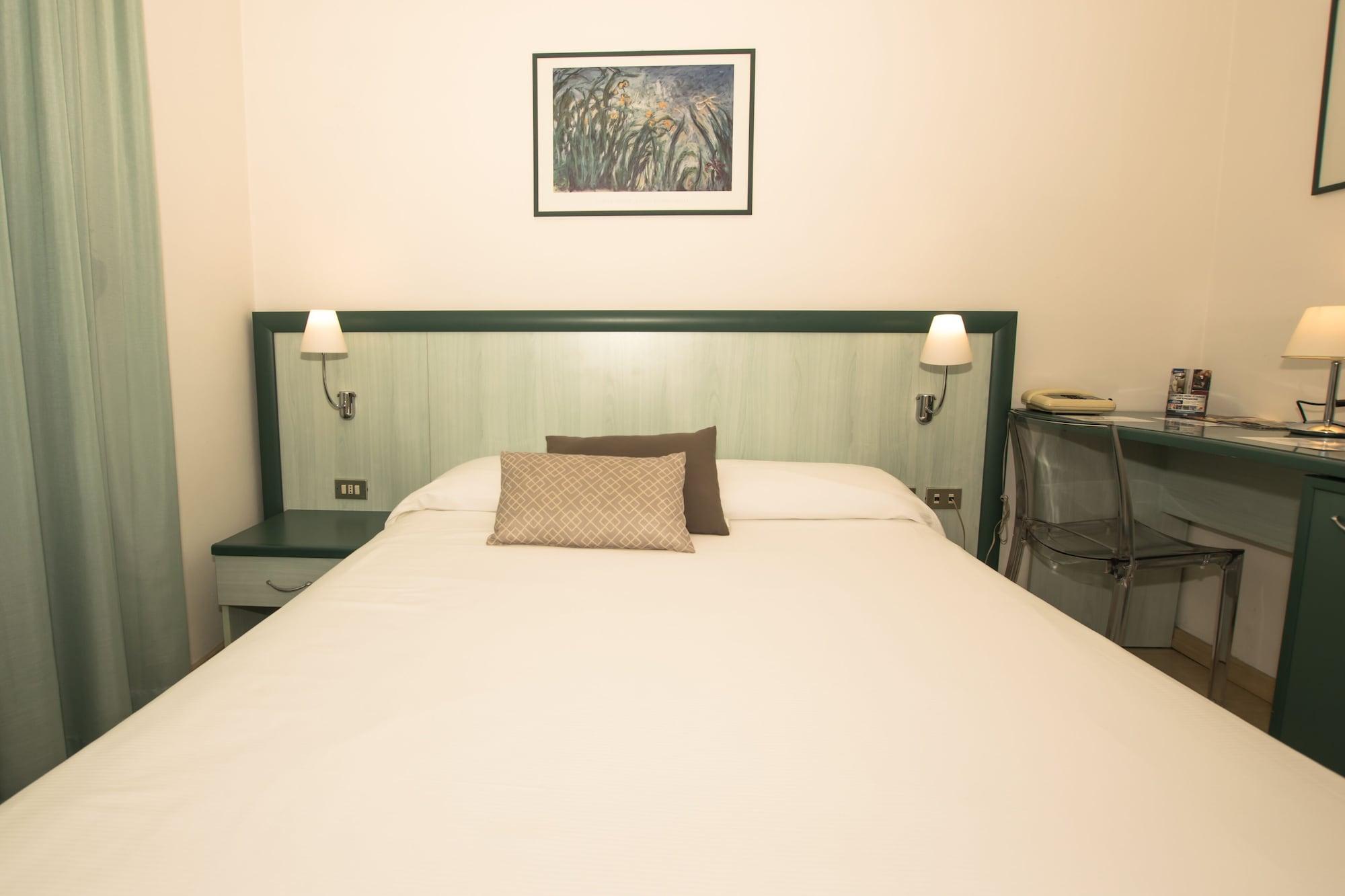 Varios Hotel Europa