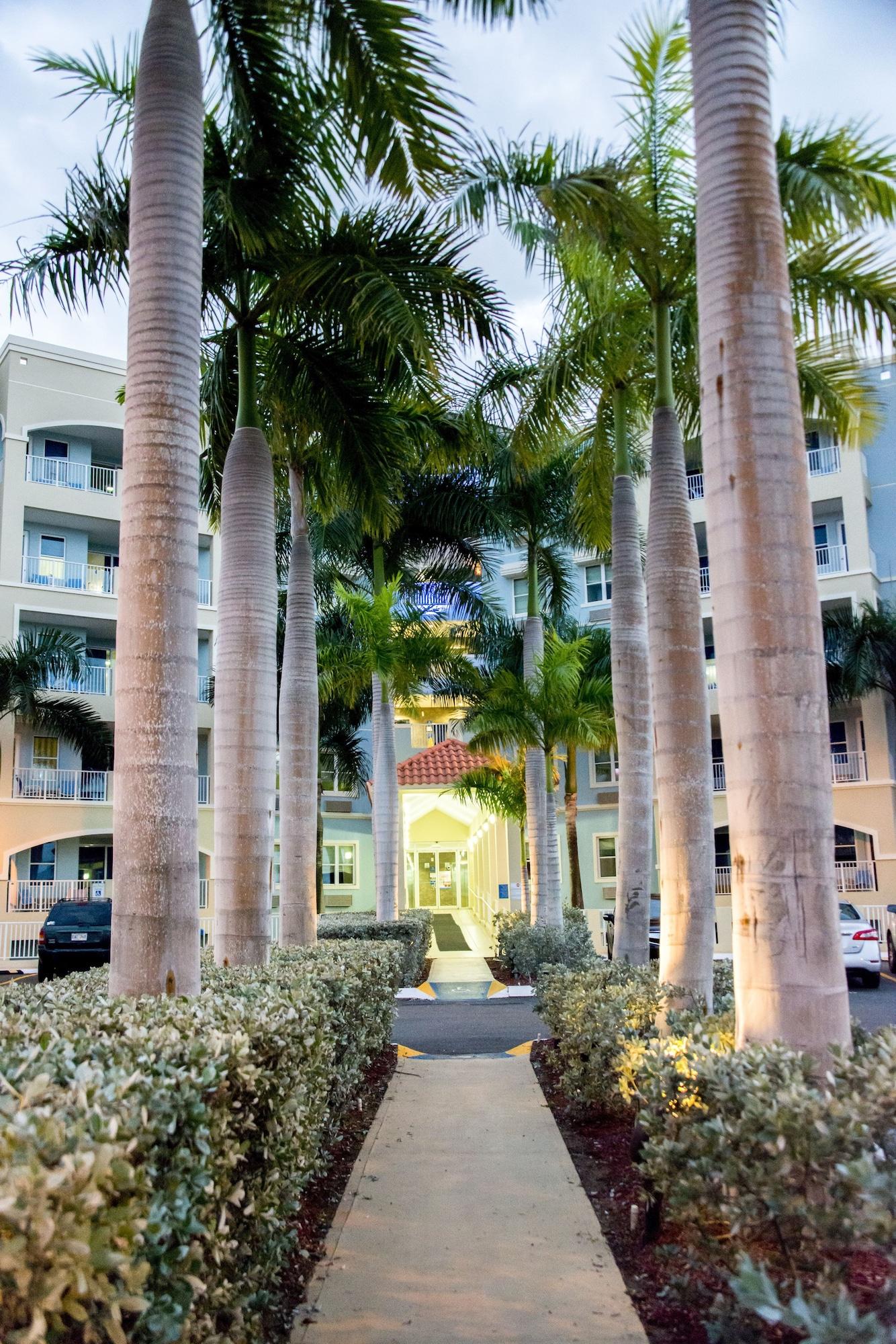 Vista Exterior Aquarius Vacation Club at Boqueron Beach Resort